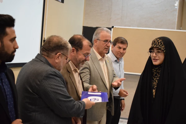 برگزاری همایش گرامیداشت روز روانشناس و تجلیل از فعالین حوزه مشاوره 21