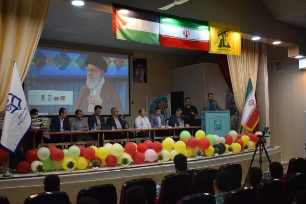 نشست صمیمانه پرسش و پاسخ دانشجویی با حضور ریاست دانشگاه 2