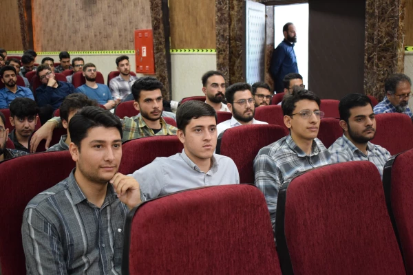 نشست صمیمانه پرسش و پاسخ دانشجویی با حضور ریاست دانشگاه 5