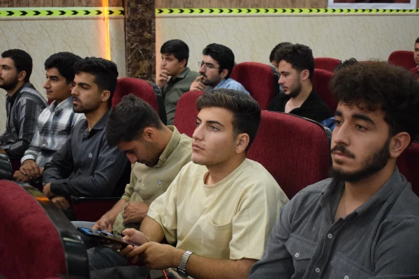 نشست صمیمانه پرسش و پاسخ دانشجویی با حضور ریاست دانشگاه 6