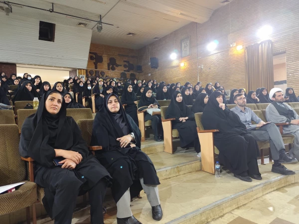 نشست توجیهی امور استخدامی و هسته گزینش آموزش و پرورش با دانشجو معلمان
 2