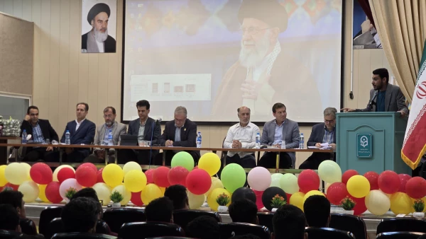 نشست صمیمانه پرسش و پاسخ دانشجویی با حضور ریاست دانشگاه 11