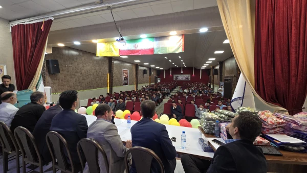 نشست صمیمانه پرسش و پاسخ دانشجویی با حضور ریاست دانشگاه 12