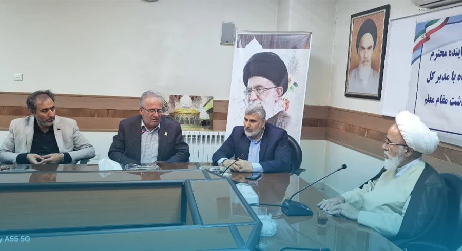 دیدار هیئت رئیسه دانشگاه فرهنگیان و مدیران ادارات آموزش وپرورش استان کرمانشاه با نماینده ولی فقیه و امام جمعه کرمانشاه
 11