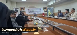 دیدار هیئت رئیسه دانشگاه فرهنگیان و مدیران ادارات آموزش وپرورش استان کرمانشاه با نماینده ولی فقیه و امام جمعه کرمانشاه
 10