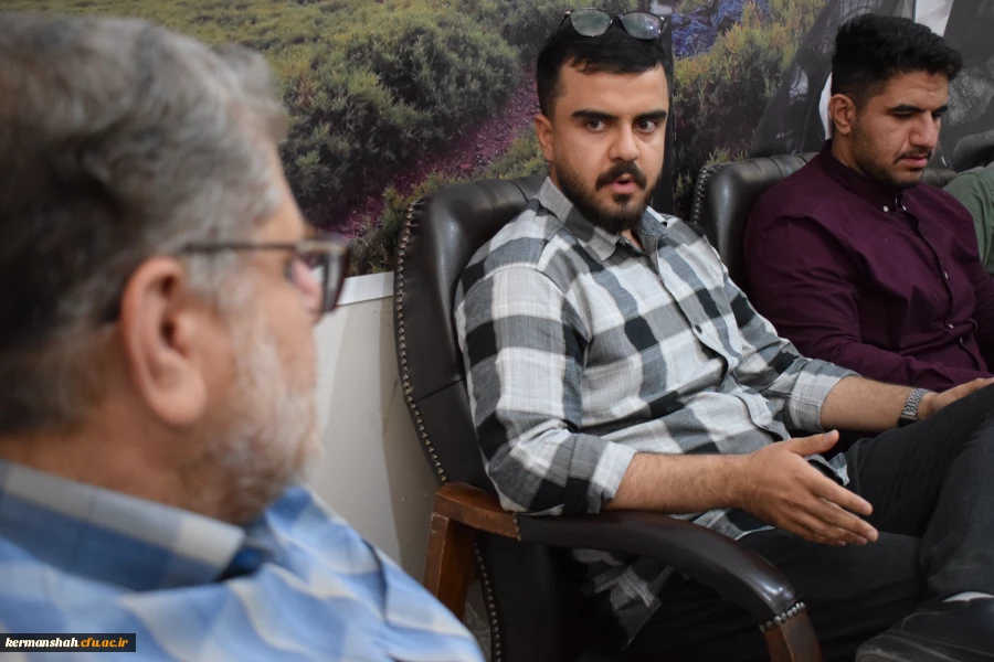  جلسه انتخاب دبیر شورای صنفی-رفاهی پردیس شهید رجایی کرمانشاه 
 11