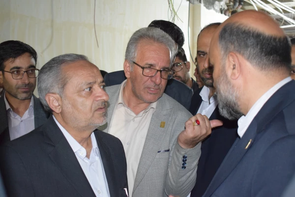 بازدید شبانه دکتر کاظمی وزیر آموزش وپرورش از دانشگاه فرهنگیان کرمانشاه 9