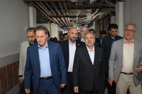 بازدید شبانه دکتر کاظمی وزیر آموزش وپرورش از دانشگاه فرهنگیان کرمانشاه 3