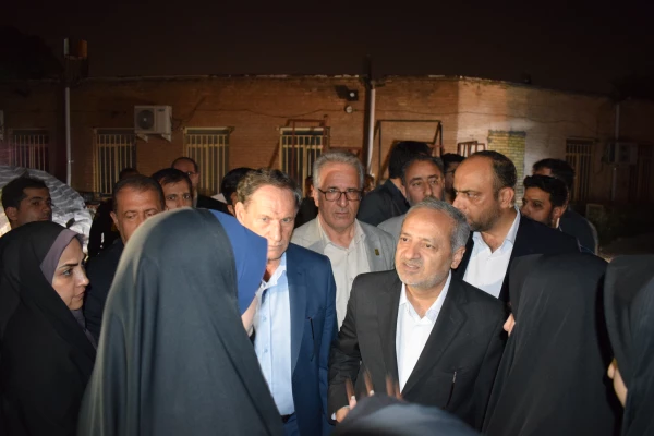 بازدید شبانه دکتر کاظمی وزیر آموزش وپرورش از دانشگاه فرهنگیان کرمانشاه 10