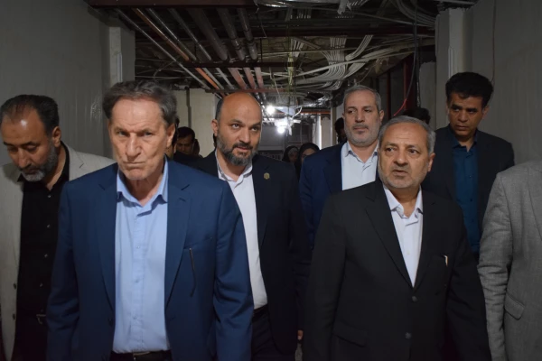 بازدید شبانه دکتر کاظمی وزیر آموزش وپرورش از دانشگاه فرهنگیان کرمانشاه 4