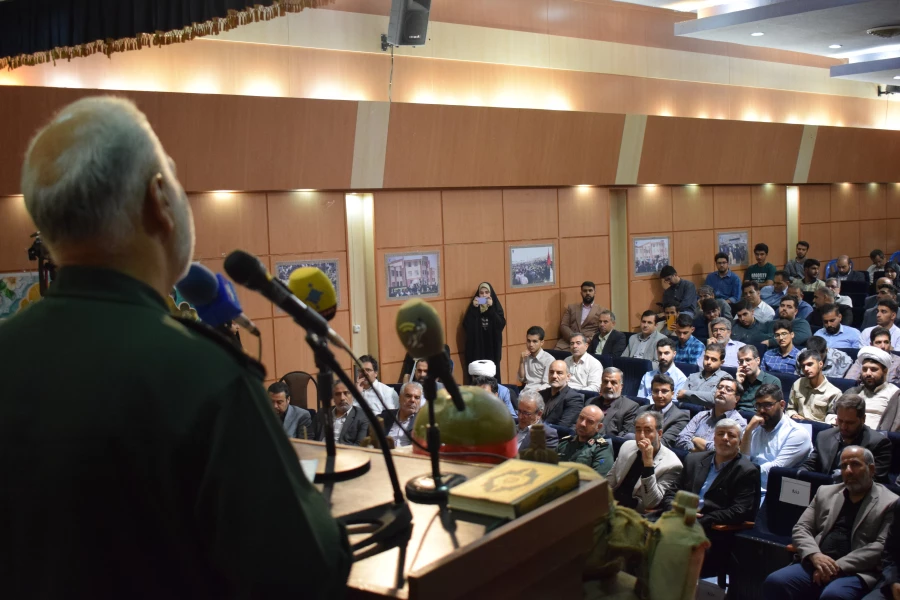 حضور ریاست و معاونان دانشگاه در آیین بزرگداشت سالروز عملیات بیت المقدس و حماسه فتح خرمشهر 7