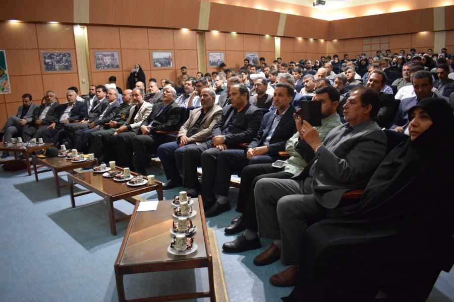 حضور ریاست و معاونان دانشگاه در آیین بزرگداشت سالروز عملیات بیت المقدس و حماسه فتح خرمشهر 6