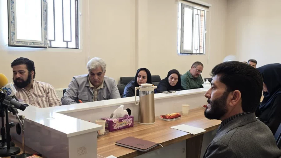  رونمایی از پوستر همایش ملی غدیر پژوهی(غدیر تا غدیر) و شعر کردی غدیر هیژا 4