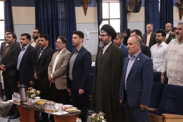 کسب رتبه ی دوم کشوری دانش  آموخته دانشگاه در پویش آموخته ها و نیاموخته های من    3