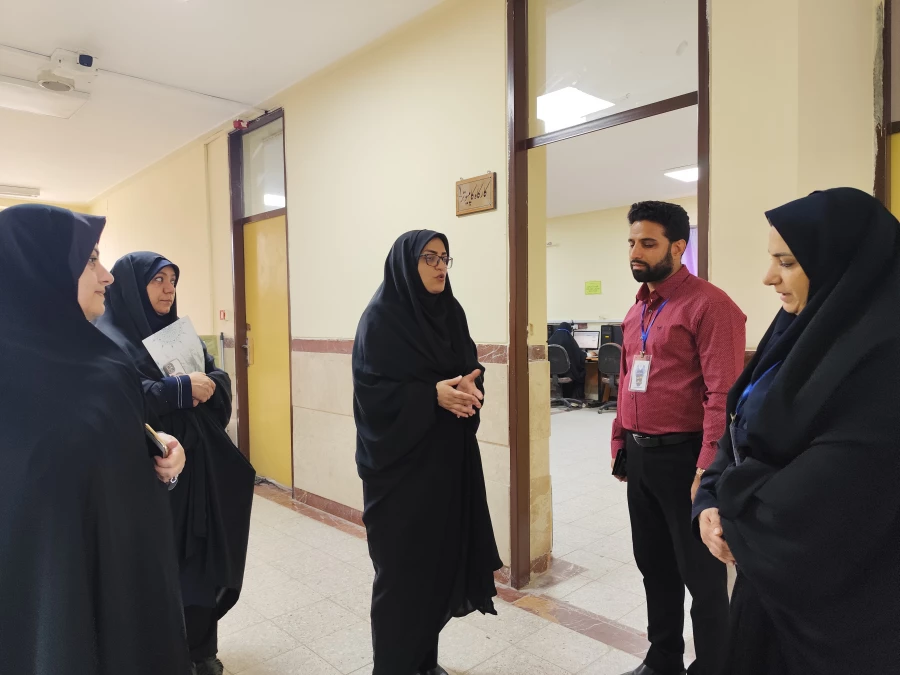 بازدید مدیر کل امور بانوان و خانواده استانداری از فرایند برگزاری ارزیابی تکمیلی داوطلبان ورود به دانشگاه 8