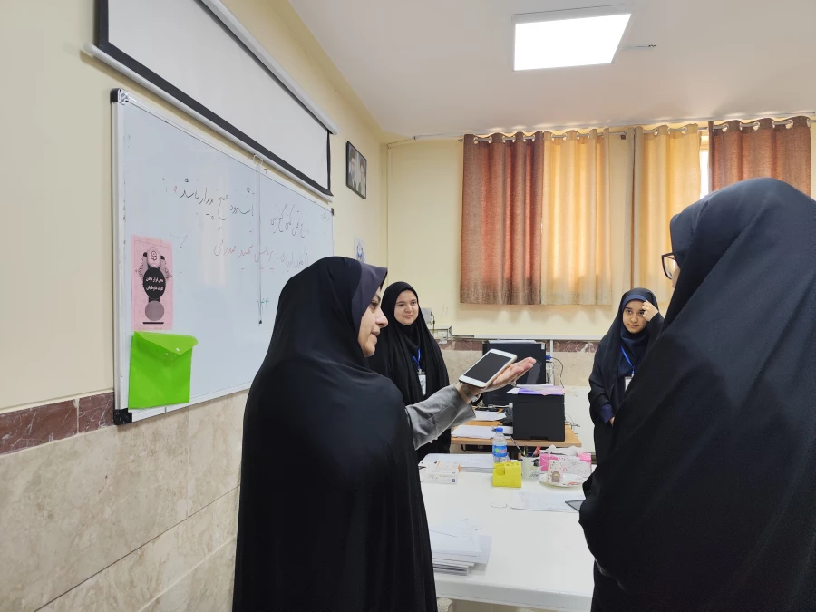 بازدید مدیر کل امور بانوان و خانواده استانداری از فرایند برگزاری ارزیابی تکمیلی داوطلبان ورود به دانشگاه 9