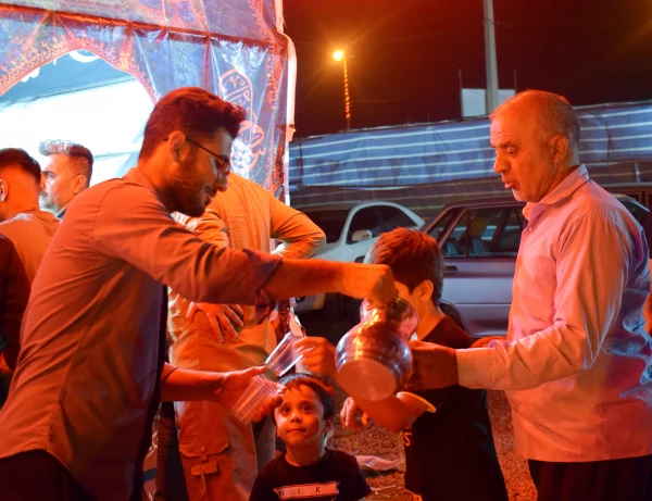 بازدید مسئول نهاد و معاون هماهنگی دانشگاه از موکب خدماتی - رفاهی شهدای دانشجو معلم 2