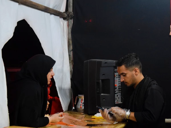 بازدید مسئول نهاد و معاون هماهنگی دانشگاه از موکب خدماتی - رفاهی شهدای دانشجو معلم 4