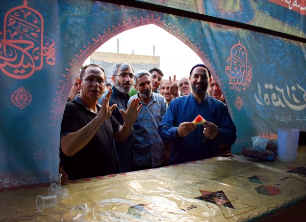 بازدید مسئول نهاد و معاون هماهنگی دانشگاه از موکب خدماتی - رفاهی شهدای دانشجو معلم 11