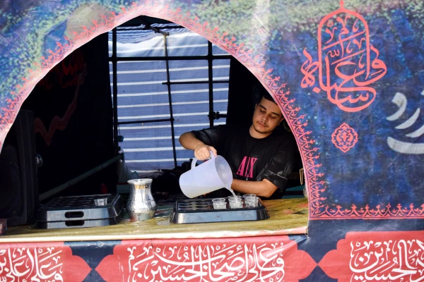 بازدید مسئول نهاد و معاون هماهنگی دانشگاه از موکب خدماتی - رفاهی شهدای دانشجو معلم 12