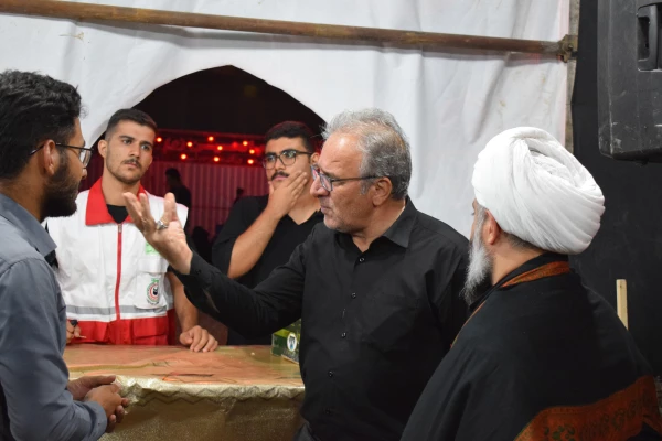 بازدید ریاست دانشگاه از موکب خدماتی - رفاهی شهدای دانشجو معلم 8