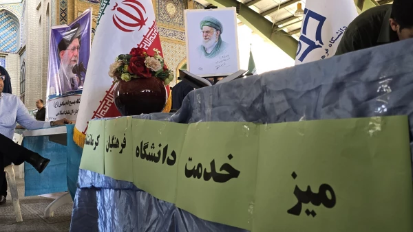 برپایی میز خدمت دانشگاه فرهنگیان کرمانشاه در محل مسجد جامع کرمانشاه 4