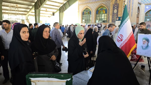 برپایی میز خدمت دانشگاه فرهنگیان کرمانشاه در محل مسجد جامع کرمانشاه 11