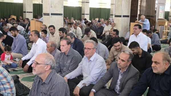 برپایی میز خدمت دانشگاه فرهنگیان کرمانشاه در محل مسجد جامع کرمانشاه 13