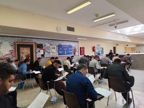 بازدید ریاست دانشگاه از روند برگزاری آزمون ارزشیابی جامع صلاحیت های حرفه ای (اصلح) 6