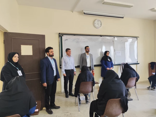 بازدید ریاست دانشگاه از روند برگزاری آزمون ارزشیابی جامع صلاحیت های حرفه ای (اصلح) 13