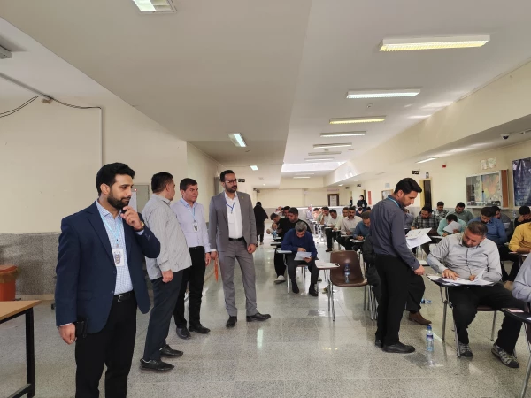 بازدید ریاست دانشگاه از روند برگزاری آزمون ارزشیابی جامع صلاحیت های حرفه ای (اصلح) 14