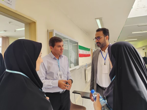 بازدید ریاست دانشگاه از روند برگزاری آزمون ارزشیابی جامع صلاحیت های حرفه ای (اصلح) 19