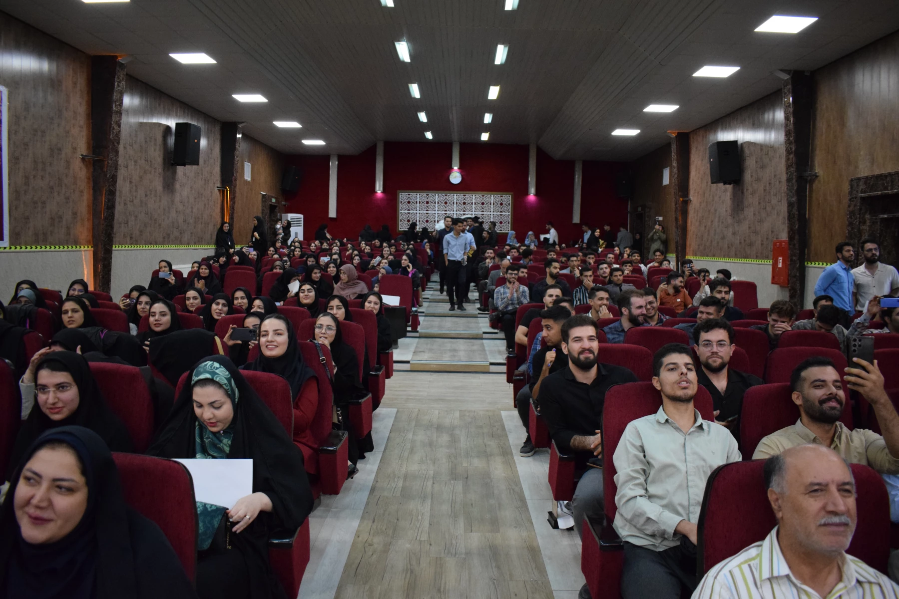 برگزاری مراسم جشن دانش آموختگی دانشجومعلمان کارشناسی ورودی 1400 و کاردانی ورودی 1402 14