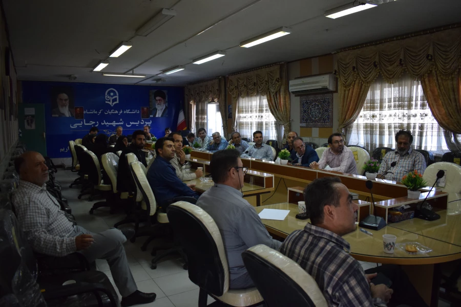 برگزاری اولین جلسه کارگروه استقرار ساختار سازمانی جدید در دانشگاه فرهنگیان
 6