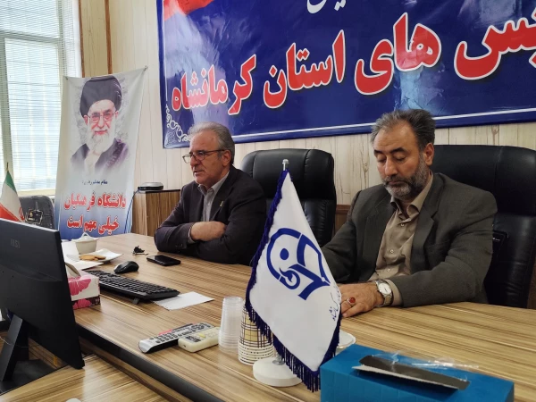 بزرگداشت هفته دولت و کارمند و تقدیر از کارمندان دانشگاه 4