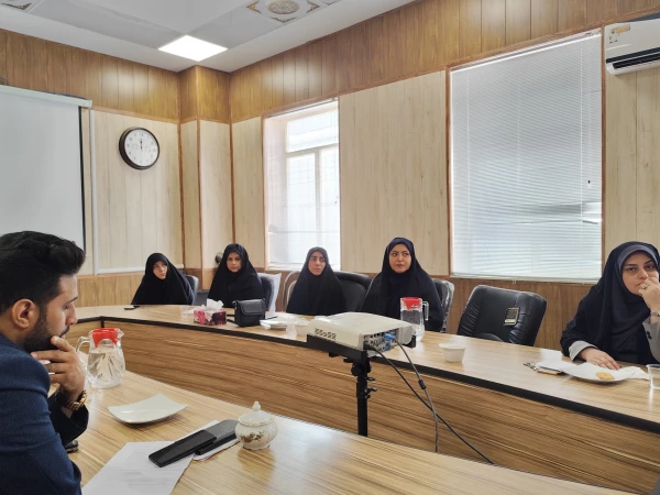 بزرگداشت هفته دولت و کارمند و تقدیر از کارمندان دانشگاه 5