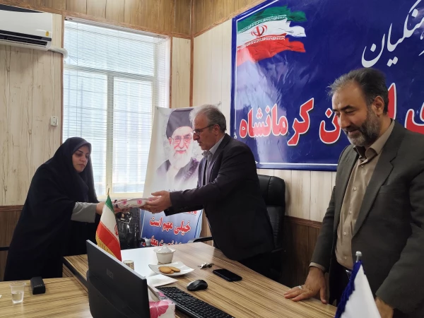 بزرگداشت هفته دولت و کارمند و تقدیر از کارمندان دانشگاه 6