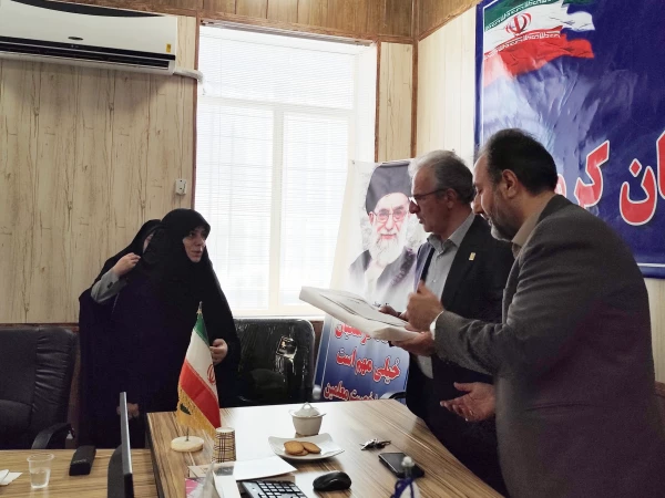 بزرگداشت هفته دولت و کارمند و تقدیر از کارمندان دانشگاه 7