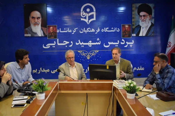 برگزاری جلسه کارگروه راهبردی کارورزی دانشگاه فرهنگیان و اداره کل آموزش و پرورش استان 5