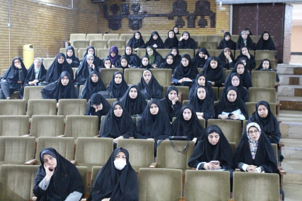 برگزاری جلسه توجیهی ویژه دانشجومعلمان ساکن سراهای دانشجویی پردیس شهید صدوقی  7