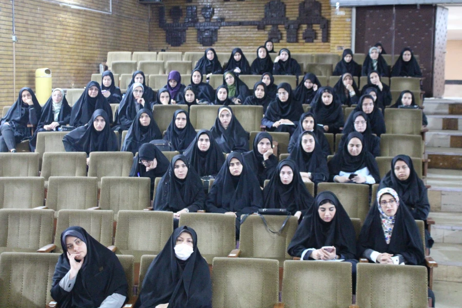 برگزاری جلسه توجیهی ویژه دانشجومعلمان ساکن سراهای دانشجویی پردیس شهید صدوقی  7