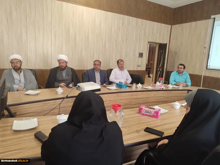 برگزاری نشست ستاد اقامه نماز دانشگاه فرهنگیان و بازدید از نماز خانه های پردیس شهید صدوقی 10