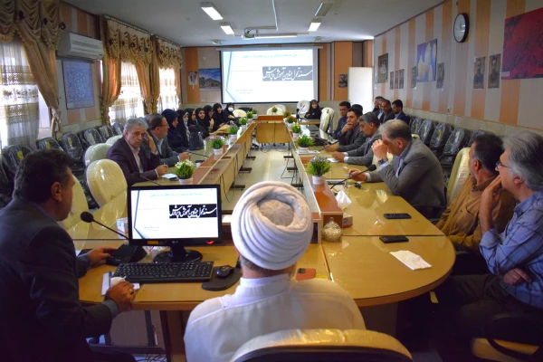 برگزاری نشست هم اندیشی اساتید با موضوع تبیین نقش دانشگاه  فرهنگیان در تربیت معلم تراز سند تحول 3