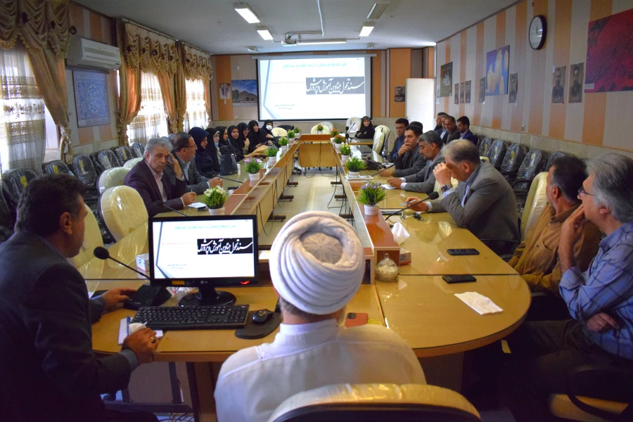 برگزاری نشست هم اندیشی اساتید با موضوع تبیین نقش دانشگاه  فرهنگیان در تربیت معلم تراز سند تحول 3