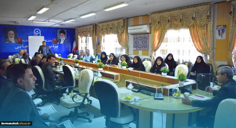 برگزاری نشست هم اندیشی اساتید با موضوع تبیین نقش دانشگاه  فرهنگیان در تربیت معلم تراز سند تحول 11