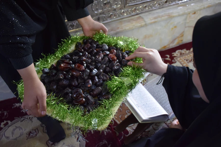 برگزاری محفل انس با قرآن کریم در جوار امامزاده ابراهیم(ع) طاقبستان 4