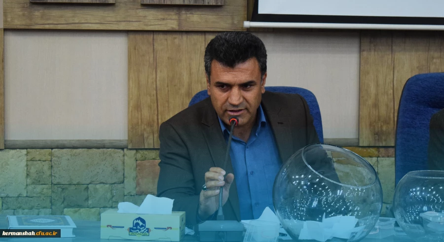 انتخاب دکتر مرزبان ادیب منش عضو هیات علمی دانشگاه به عنوان استاد برگزیده سرآمد آموزشی 2