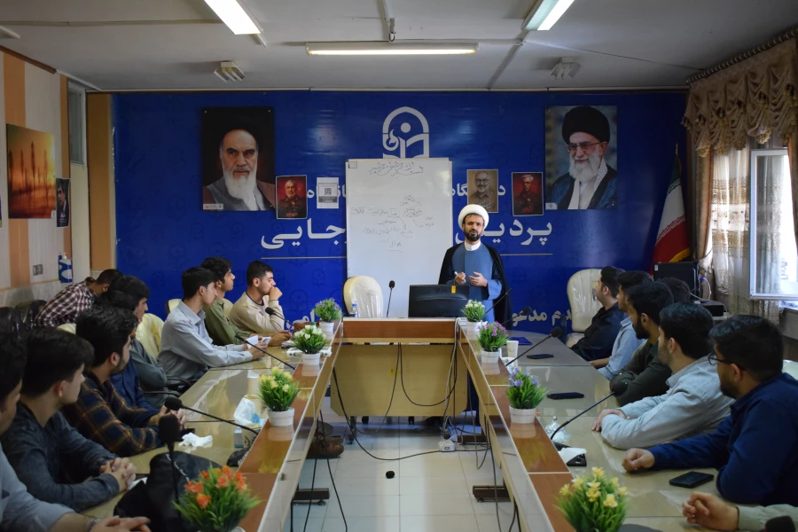 
برگزاری دوره آموزشی-تربیتی معراج ویژه دانشجو معلمان دانشگاه فرهنگیان کرمانشاه
 11