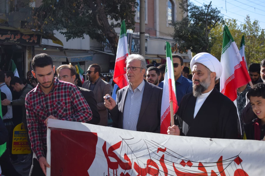 حضور پرشور اساتید،کارکنان و دانشجویان 5