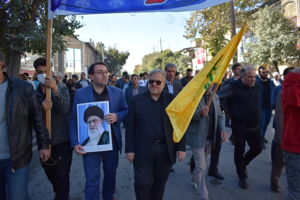 حضور پرشور اساتید،کارکنان و دانشجویان دانشگاه فرهنگیان کرمانشاه در راهپیمایی 13 آبان  5